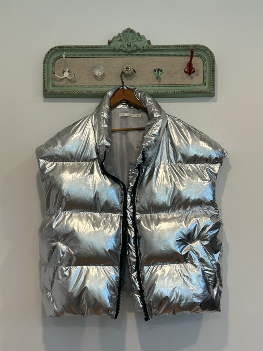 Ellison Metallic Silver quilted Puffer Vest Women’s Large great for up cycling